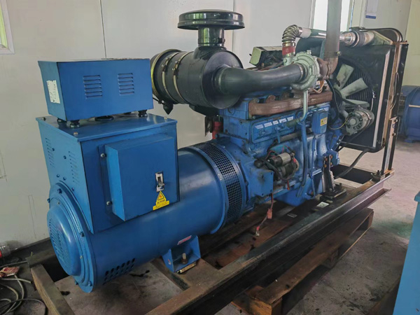 新县100kW柴油发电机组使用多级机油有哪些优缺点？